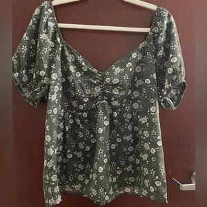 Miami for Francesca’s Floral Green Women's Top - XL NWT